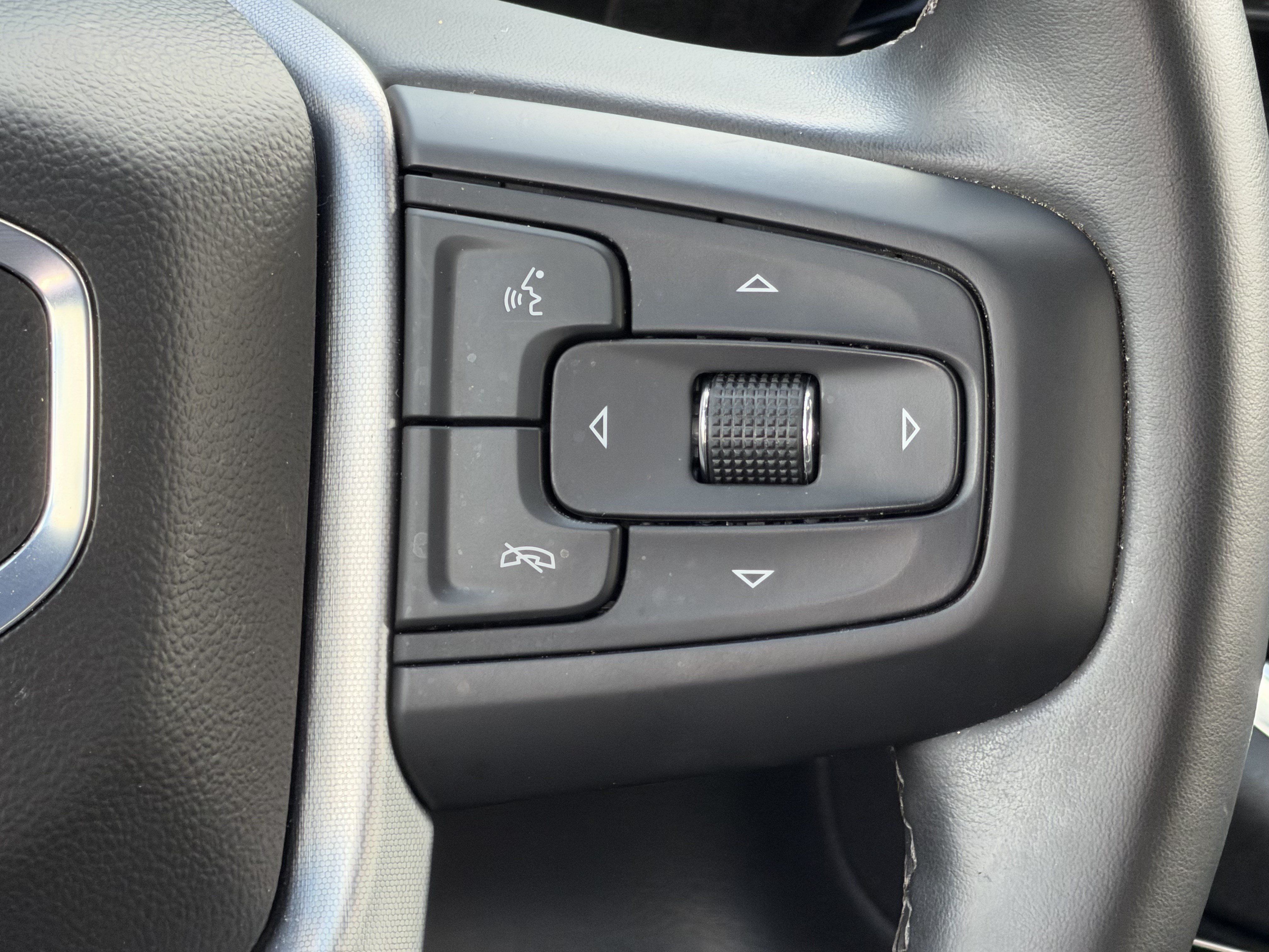 Used 2026 GMC Sierra 1500 SLT RWD image 14