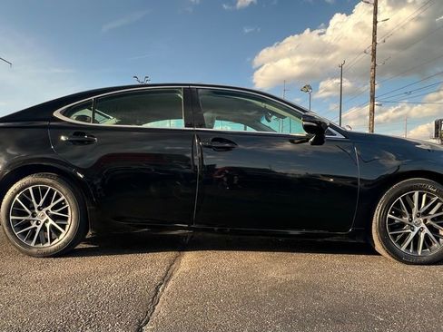 Used 2017 Lexus ES 350 w/ Luxury Package image 68