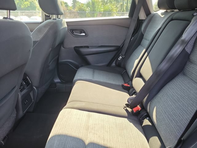Used 2022 Nissan Rogue SV AWD/4WD image 10