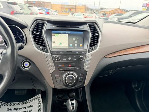 Used 2017 Hyundai Santa Fe Limited image 22