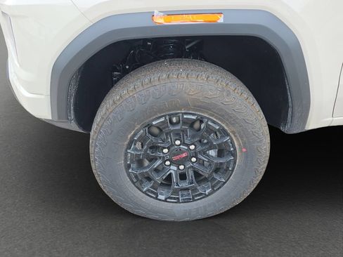 New 2026 GMC Canyon Elevation w/ Convenience Package AWD/4WD image 4