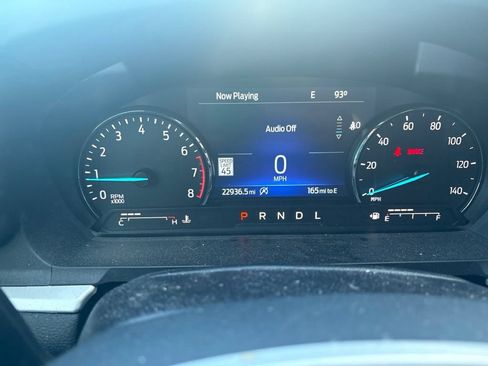 Used 2024 Ford Explorer XLT w/ Equipment Group 202A RWD image 2