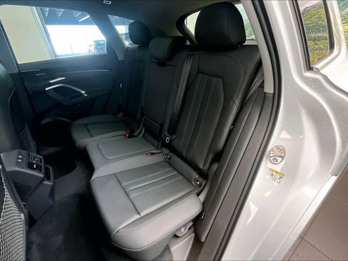 Used 2025 Audi Q5 Premium Plus image 21