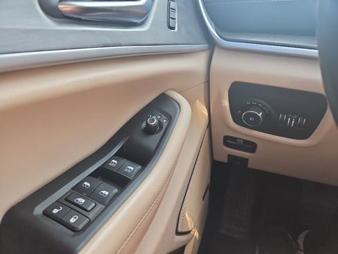 Used 2022 Jeep Grand Cherokee L Limited AWD/4WD image 22