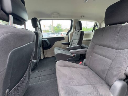 Used 2014 Dodge Grand Caravan American Value Package FWD image 11