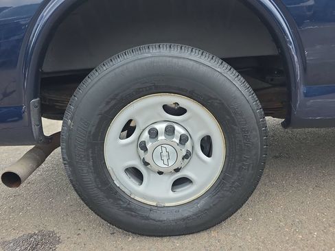 Used 2015 Chevrolet Express 3500 LS RWD image 11