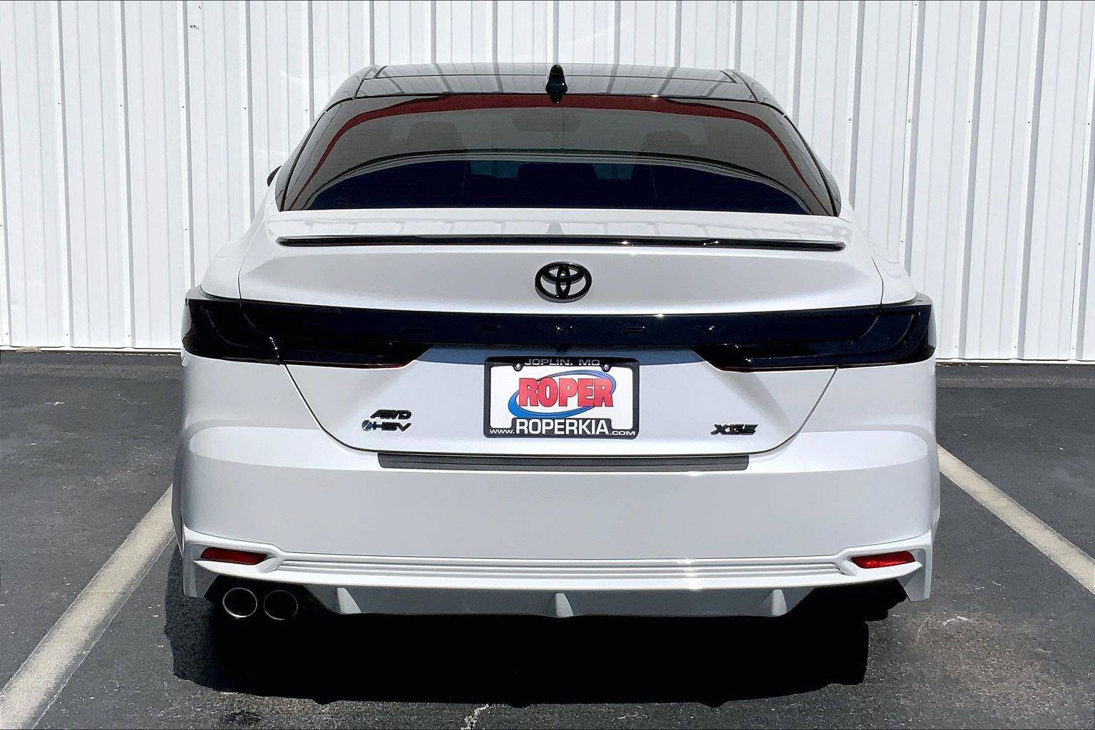 Used 2025 Toyota Camry XSE AWD/4WD image 4