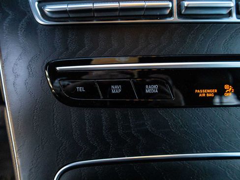 Used 2020 Mercedes-Benz GLC 300 image 33