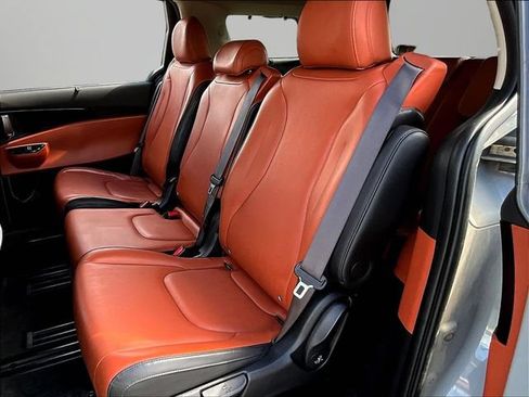 Certified 2023 Kia Carnival SX FWD image 28