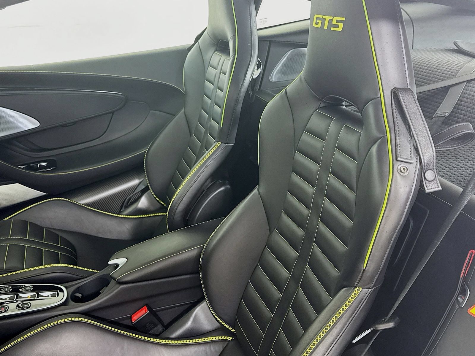 Used 2025 McLaren GTS RWD image 18