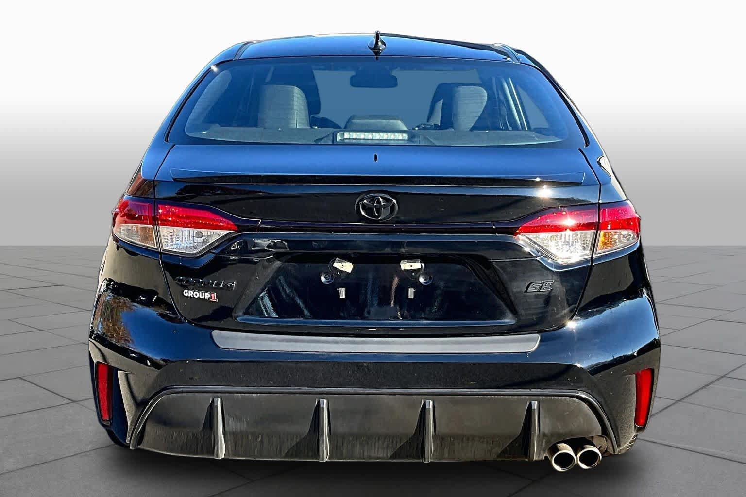 Certified 2026 Toyota Corolla SE FWD image 4