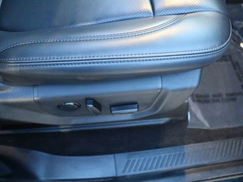 Used 2023 Ford Expedition Max XLT image 10