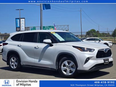 Used 2023 Toyota Highlander LE