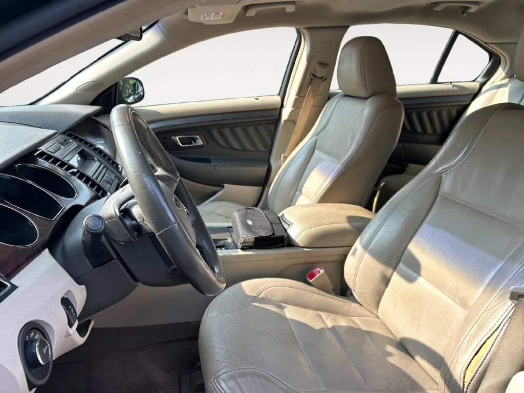 Used 2011 Ford Taurus SEL w/ 201A Rapid Spec Order Code FWD image 9