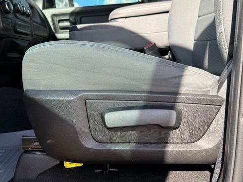 Used 2019 RAM 1500 Express w/ Express Value Package AWD/4WD image 11