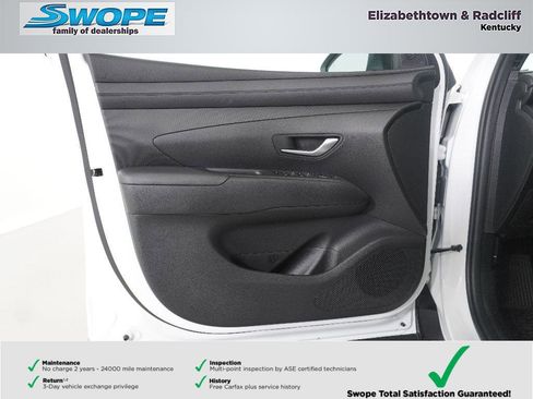 Used 2025 Hyundai Santa Cruz SEL AWD/4WD image 13