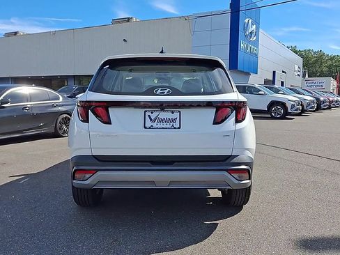 Used 2025 Hyundai Tucson SE image 7