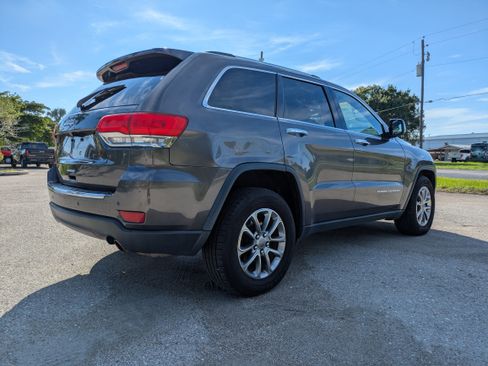 Used 2015 Jeep Grand Cherokee Limited w/ Luxury Group II AWD/4WD image 4