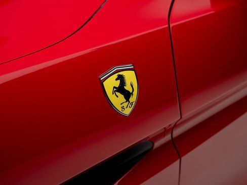 Used 2019 Ferrari Portofino RWD image 26