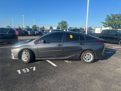 Used 2021 Toyota Prius Prime Limited w/ Carpet Mat Package (TMS) FWD image 8
