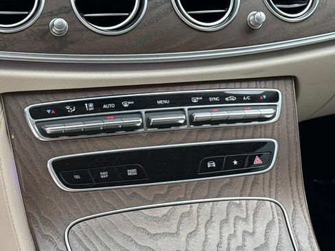 Used 2023 Mercedes-Benz E 350 4MATIC Sedan image 35