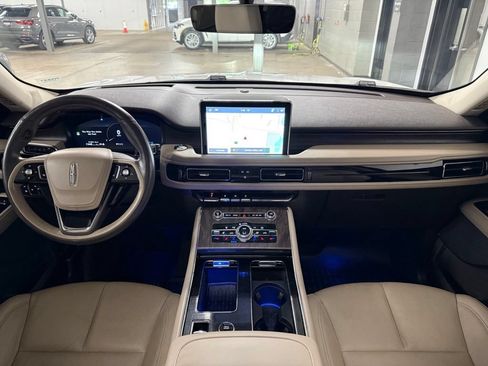 Used 2022 Lincoln Aviator Grand Touring w/ Equipment Group 301A AWD/4WD image 9