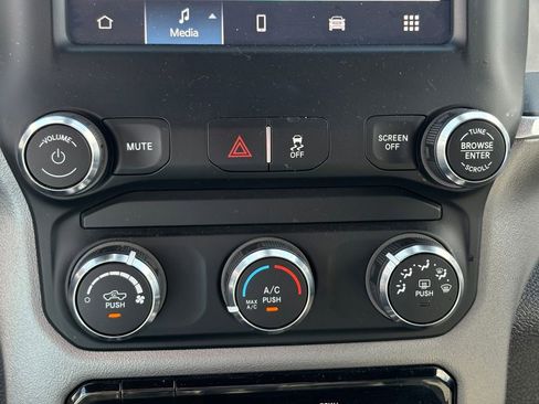 Used 2024 RAM 3500 Big Horn AWD/4WD image 26