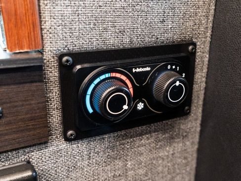 Used 2022 Mercedes-Benz Sprinter 2500 image 21