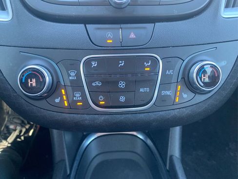 Used 2025 Chevrolet Malibu LT image 27