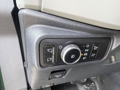 Used 2023 Ford Bronco Badlands image 12