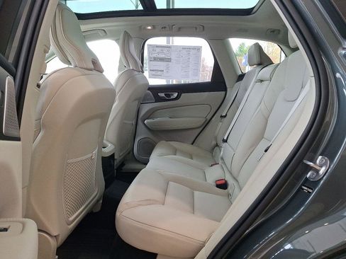 Certified 2026 Volvo XC60 T8 Ultra image 8