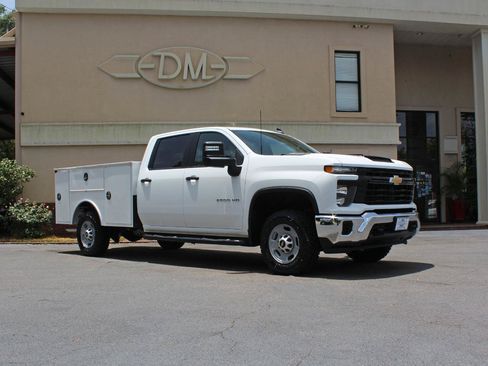 Used 2024 Chevrolet Silverado 2500 W/T w/ WT Convenience Package AWD/4WD image 6
