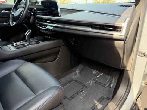 Certified 2024 Cadillac XT4 Sport w/ Cold Weather Package image 12