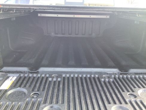 Used 2022 Nissan Frontier SV image 15