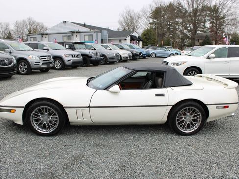 Used 1989 Chevrolet Corvette Convertible RWD image 18