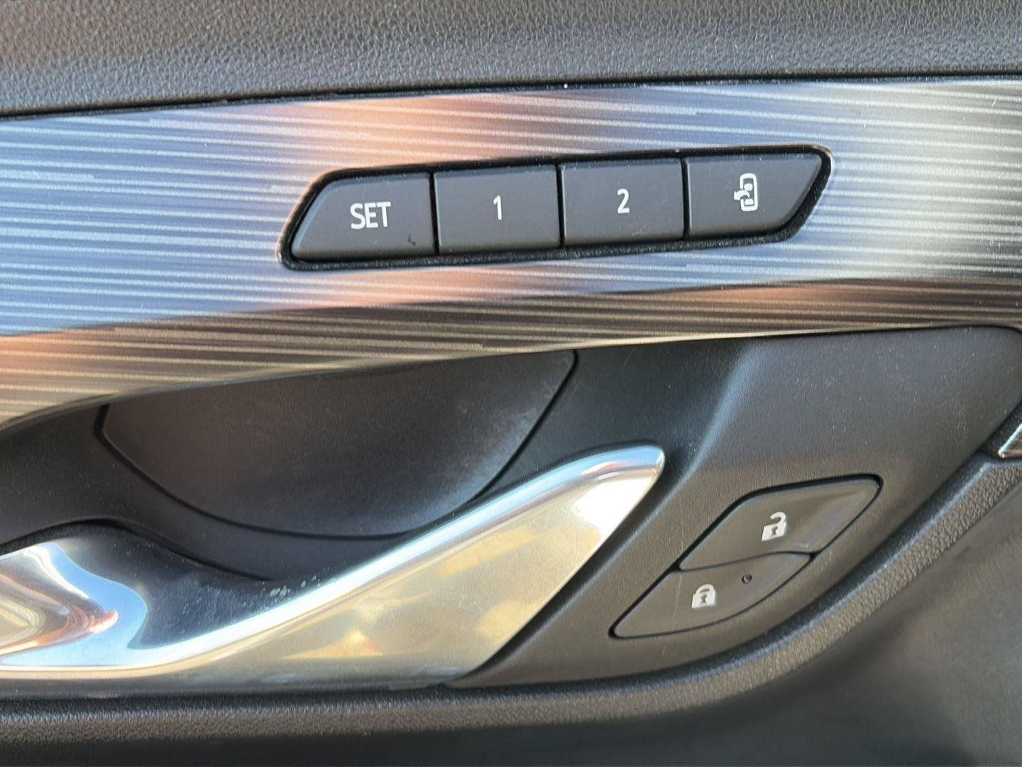 Used 2021 GMC Terrain SLT w/ Elevation Edition AWD/4WD image 7