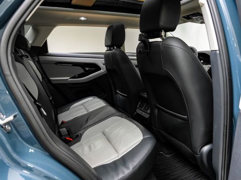 Used 2024 Land Rover Range Rover Evoque Dynamic SE image 40