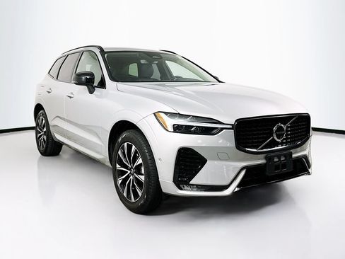 Used 2025 Volvo XC60 B5 Plus AWD/4WD image 2