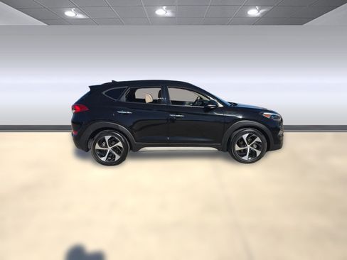 Used 2017 Hyundai Tucson Limited w/ Limited Ultimate Package 03 image 21