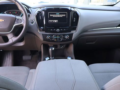 Used 2018 Chevrolet Traverse LT image 24