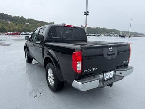 Used 2017 Nissan Frontier SV AWD/4WD image 5