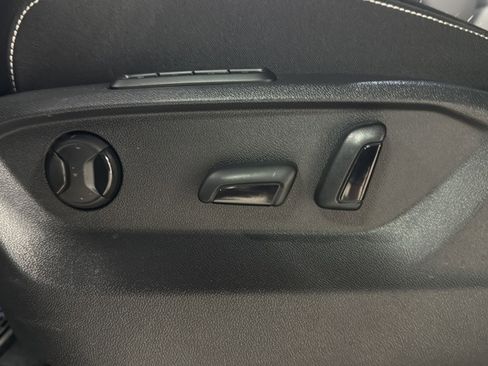 Certified 2025 Volkswagen Atlas SEL image 18