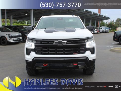Used 2024 Chevrolet Silverado 1500 LT Trail Boss w/ Protection Package AWD/4WD image 4