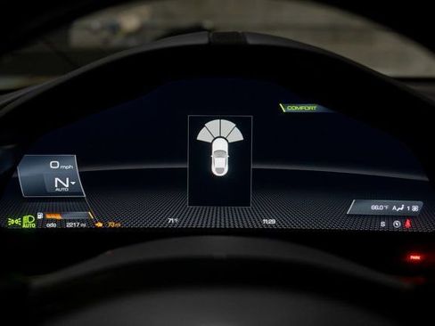 Used 2021 Ferrari Roma image 14