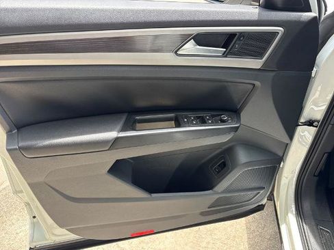 Used 2019 Volkswagen Atlas SEL R-Line FWD image 15