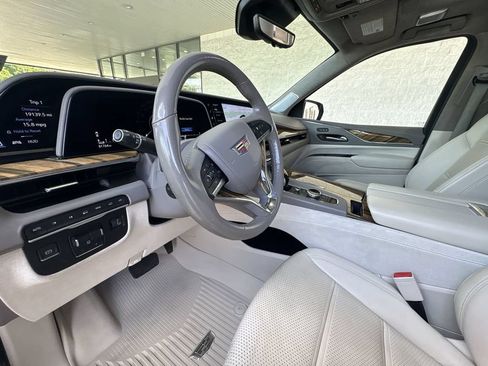 Certified 2021 Cadillac Escalade Premium Luxury Platinum AWD/4WD image 10