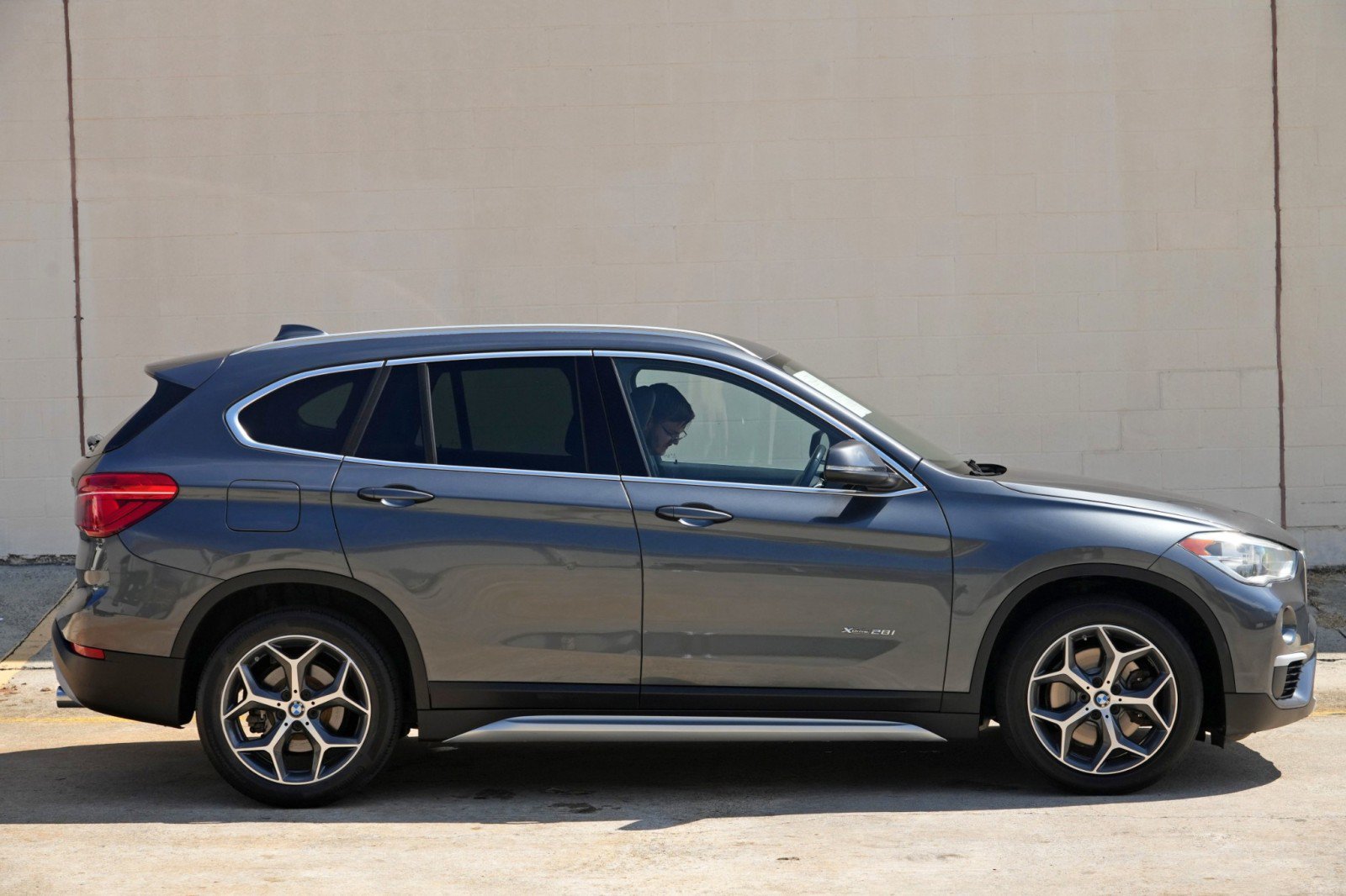 Used 2017 BMW X1 xDrive28i w/ Cold Weather Package AWD/4WD image 49