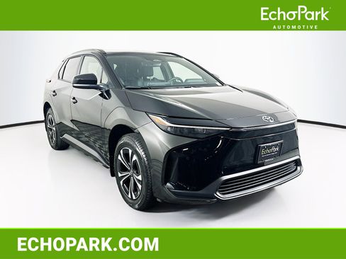Used 2023 Toyota bZ4X AWD image 1