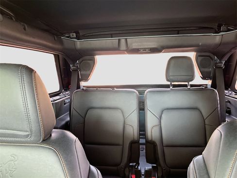 Used 2023 Ford Bronco Badlands w/ Sasquatch Package image 22