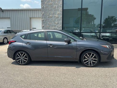 Used 2024 Subaru Impreza 2.0i Sport AWD/4WD image 2